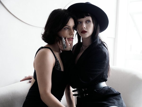 Les avantages des sacs banane pour femmes : allier style et praticité.