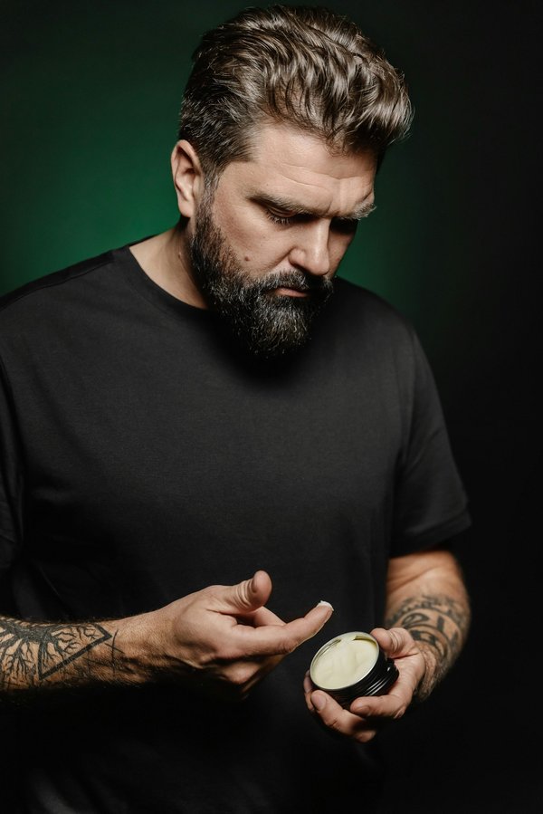 Les atouts secrets du baume à barbe pour une belle barbe